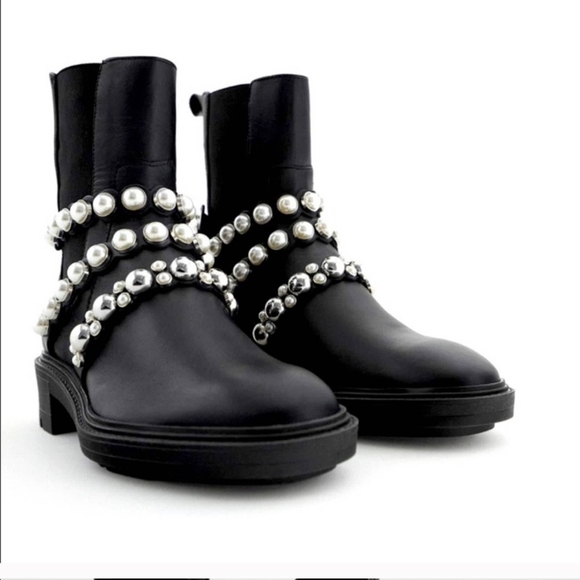 NWT Zara pearl and silver studded moto boots - Picture 3 of 16
